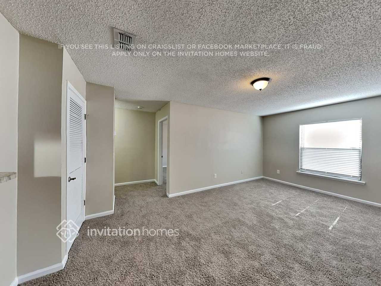 7321 Amandas Crossing Dr S - Photo 3 of 19