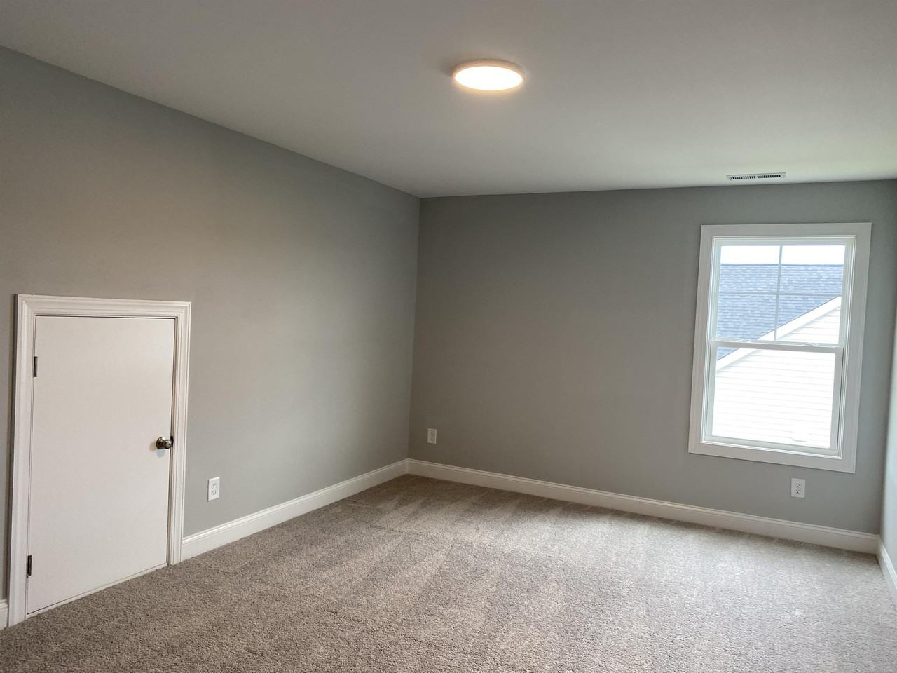 76 Kingsly Dr - Photo 2 of 18