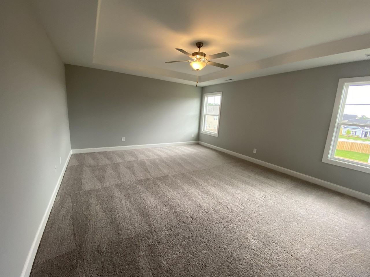 76 Kingsly Dr - Photo 2 of 18