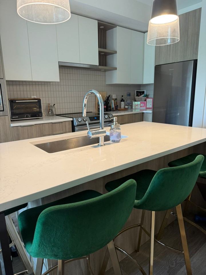 20695 Eastleigh Crescent #611 - Photo 2 of 8