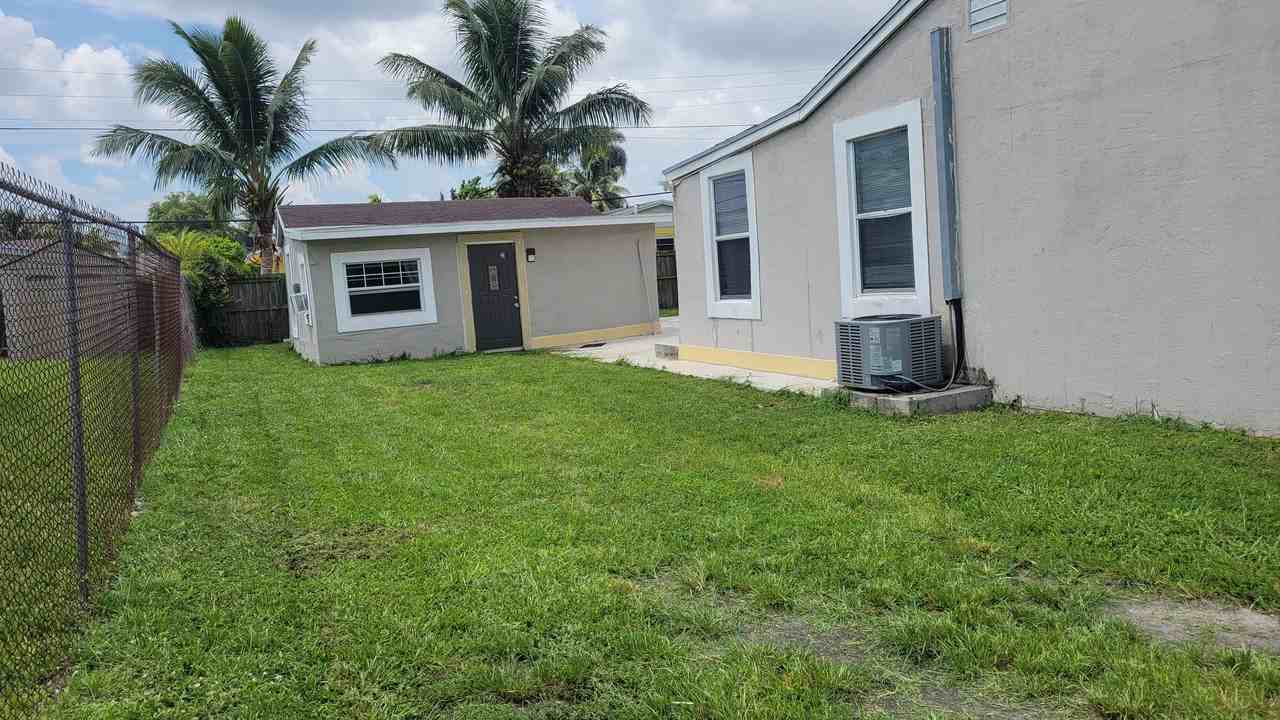 1174 Northwest 101st Street #2 - Photo 3 of 16