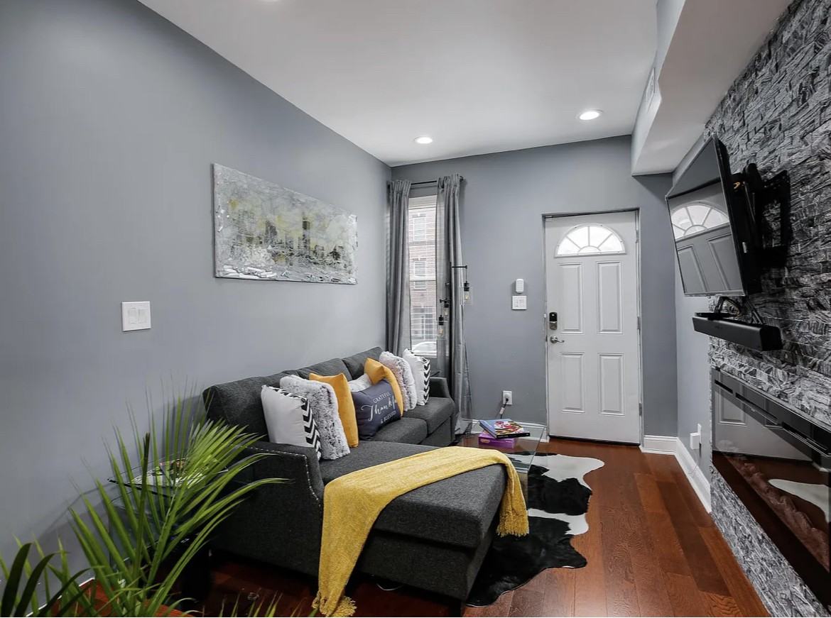 614 S Luzerne Ave #3BS - Photo 2 of 8