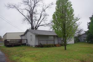 featured image of 501 N Pecan St