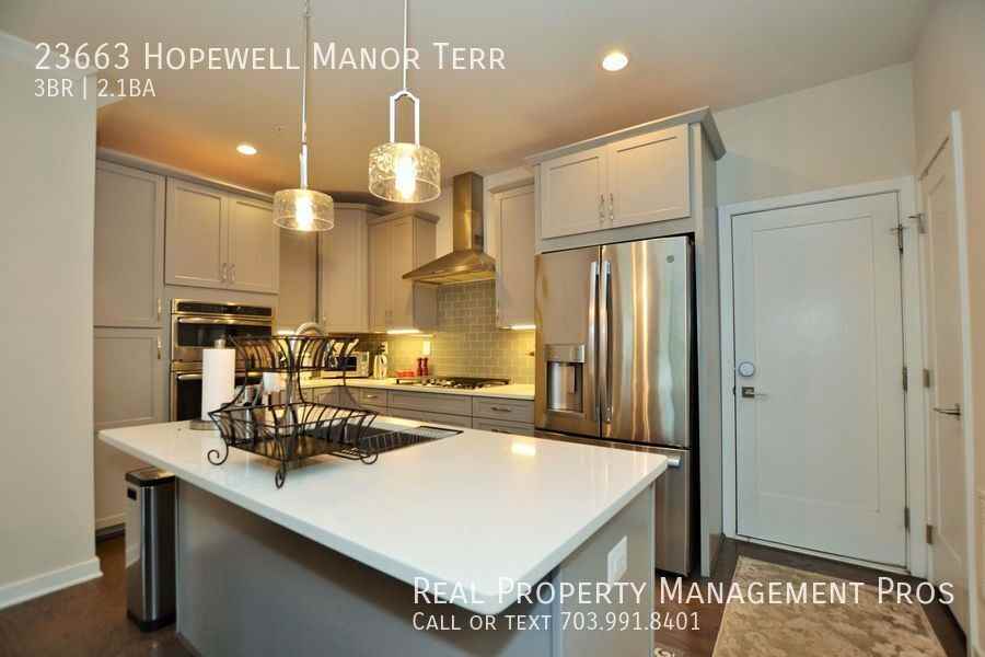 23663 Hopewell Manor Ter - Photo 2 of 27