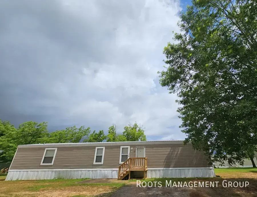 2710 W Oakridge Dr #104