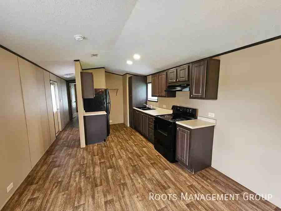 1212 Williamsburg Rd #1212W - Photo 2 of 11