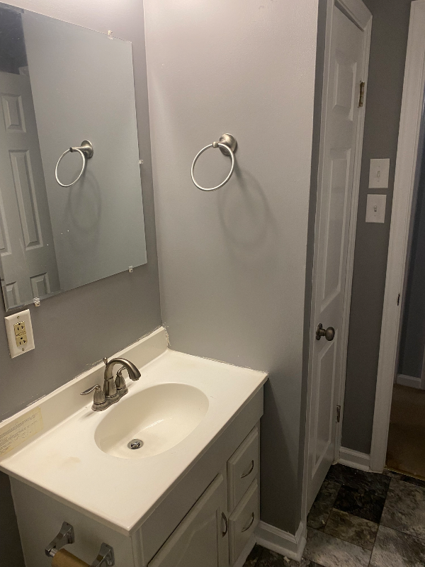 828 Lincoln Dr - Photo 3 of 9