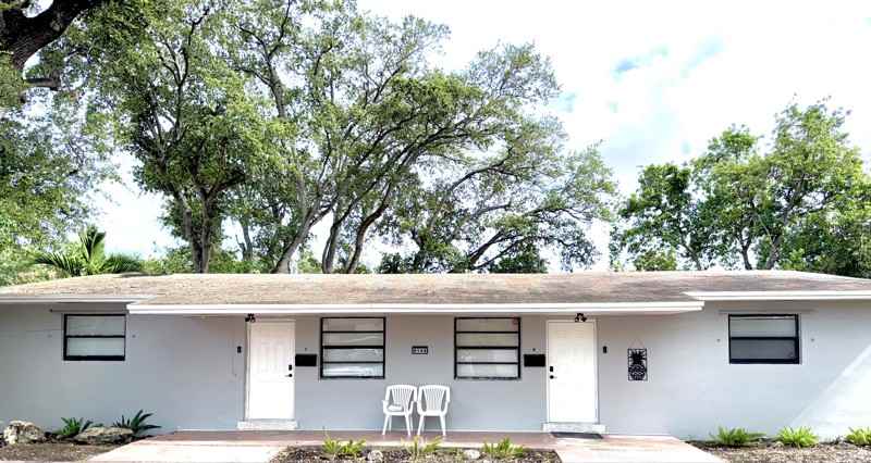 6144 Sw 30th St #W - Photo 3 of 13