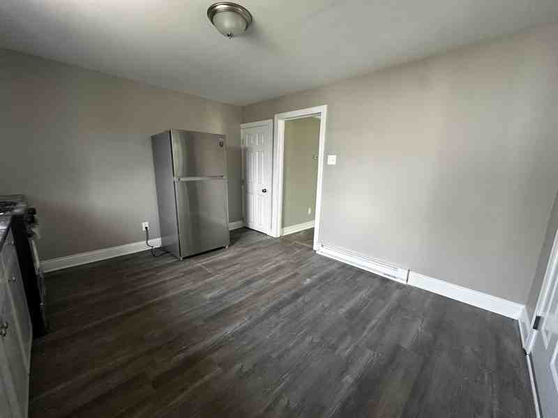 631 North St - Photo 3 of 9