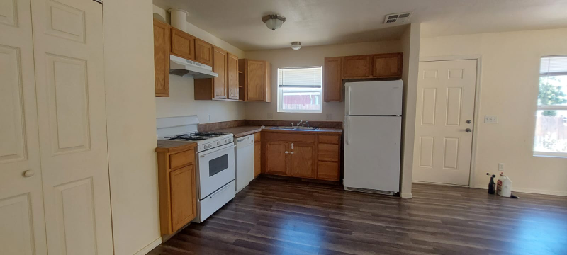 1463 Gleason Ave - Photo 2 of 11