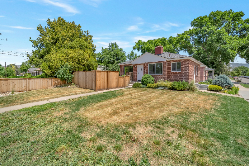 1777 Seast - Photo 2 of 15