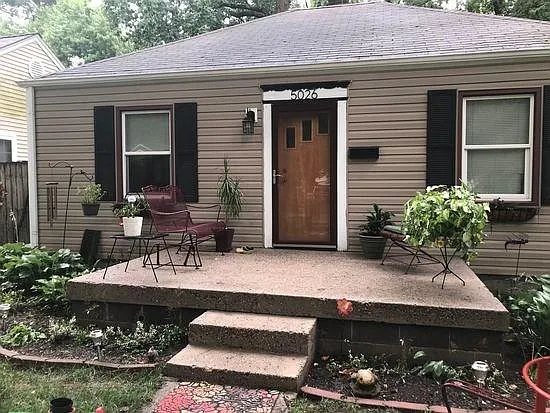 5026 Rosslyn Ave - Photo 2 of 17