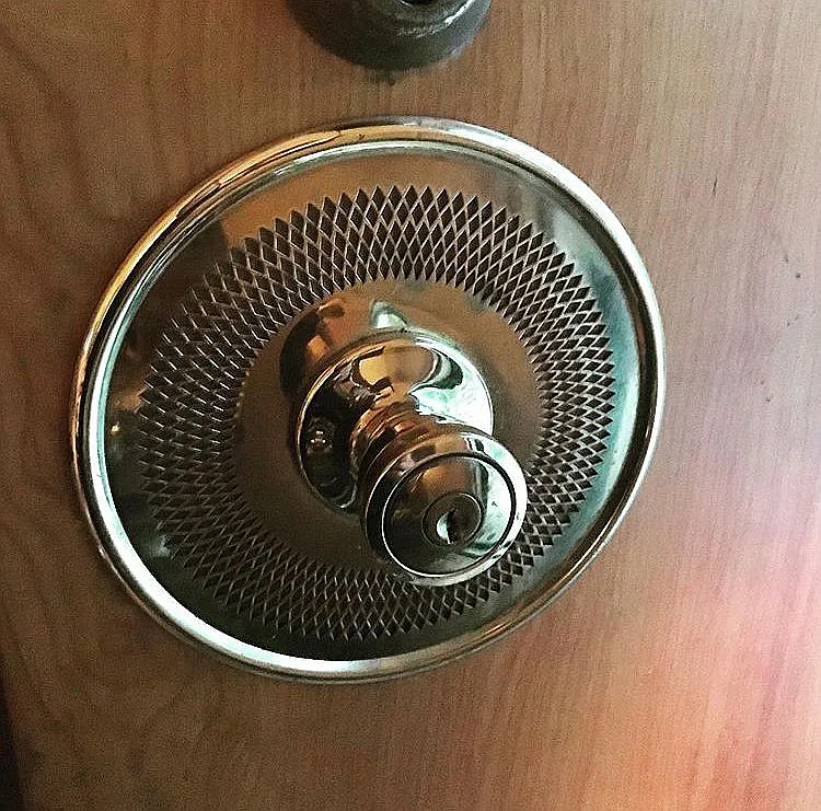 5026 Rosslyn Ave - Photo 4 of 17