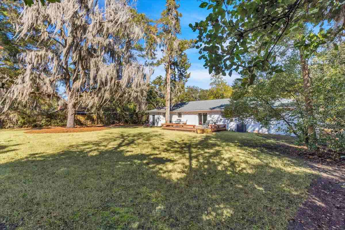 317 Kensington Dr #NA - Photo 3 of 40