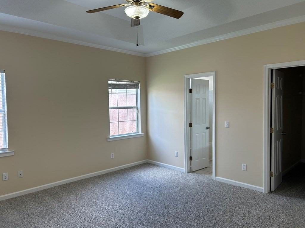 240 Princeton Dr - Photo 6 of 14