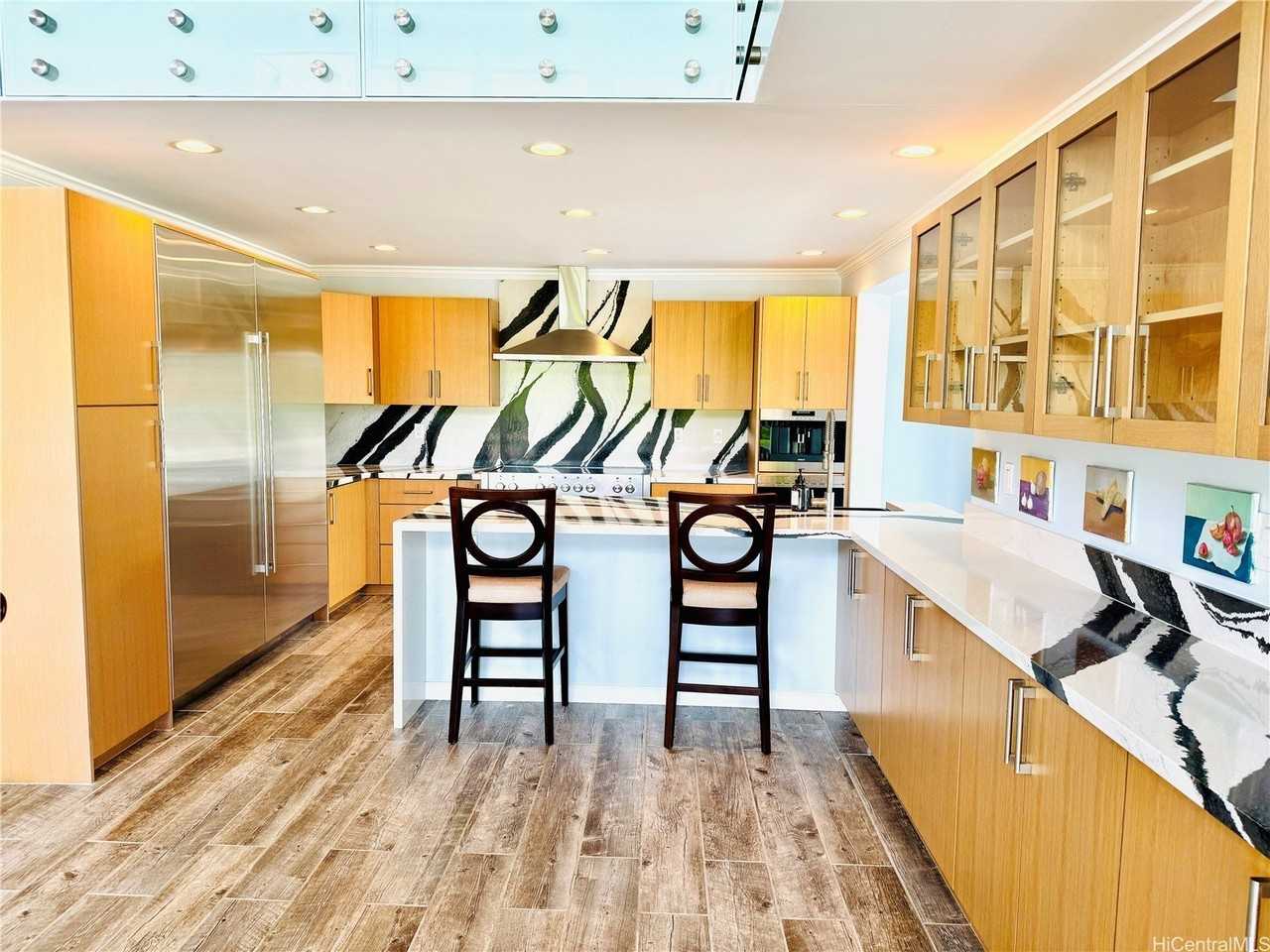 170 Poipu Dr - Photo 4 of 14