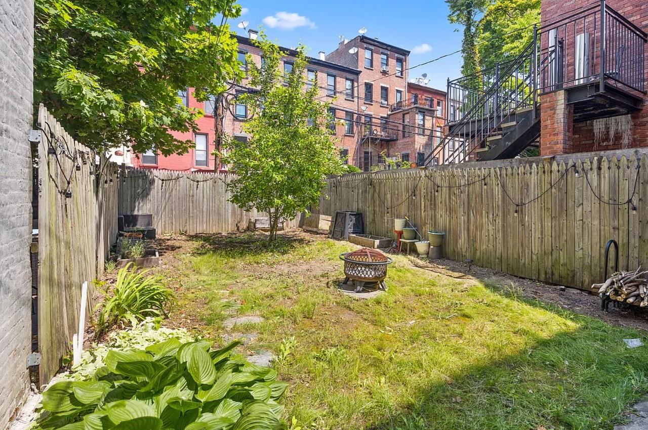 Halsey St - Photo 2 of 8