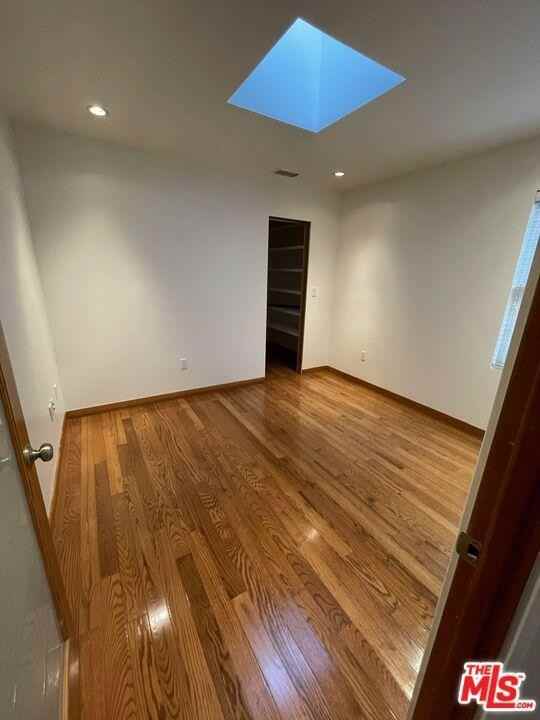 926 California Ave - Photo 3 of 8