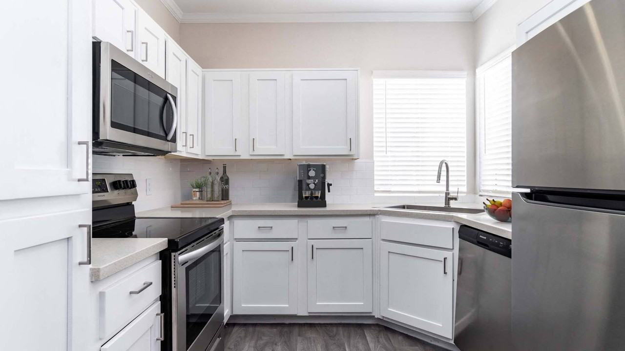 Symphony - Photo 4 of 25