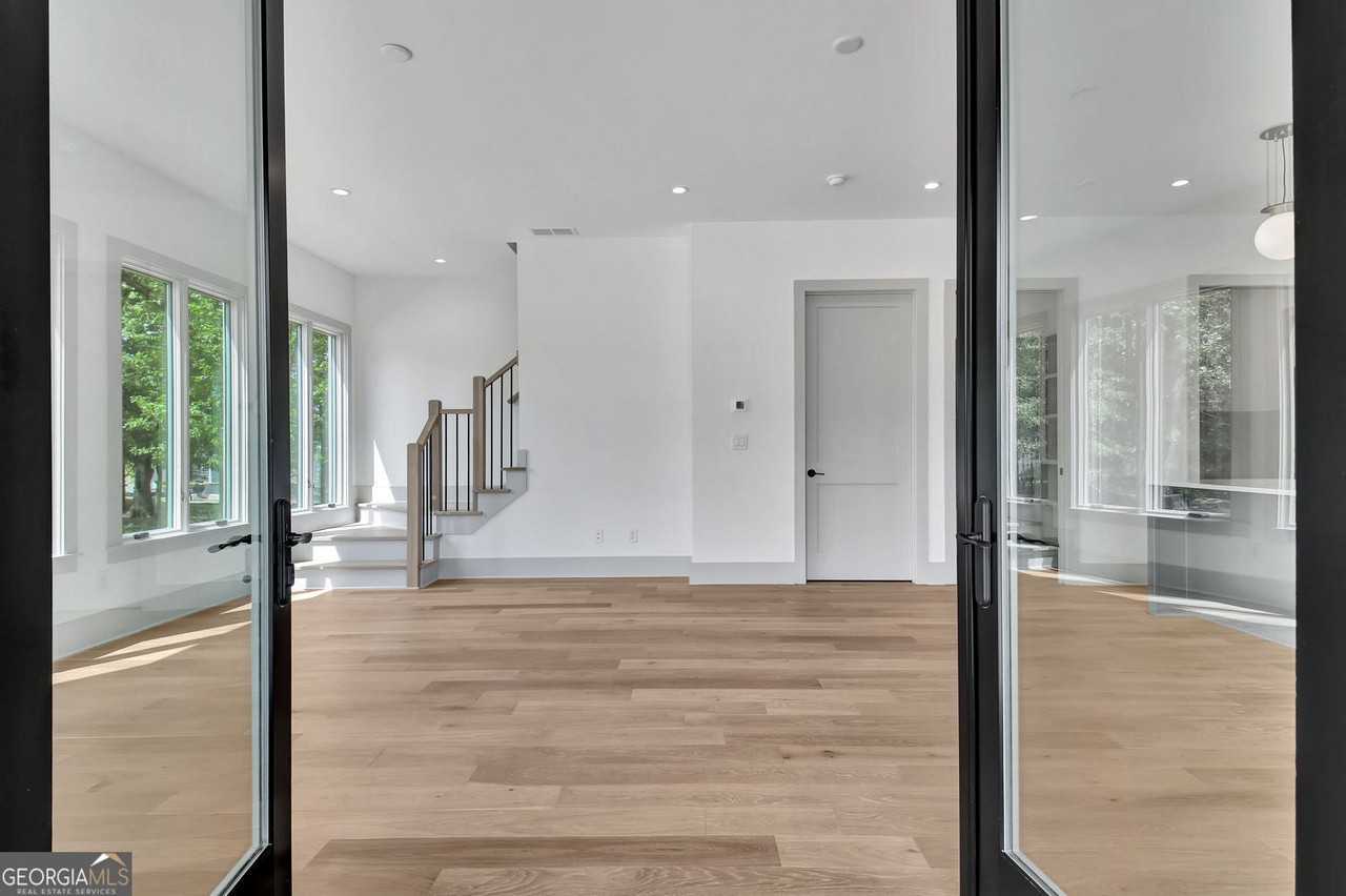 365 2nd Street Street - Photo 5 of 50