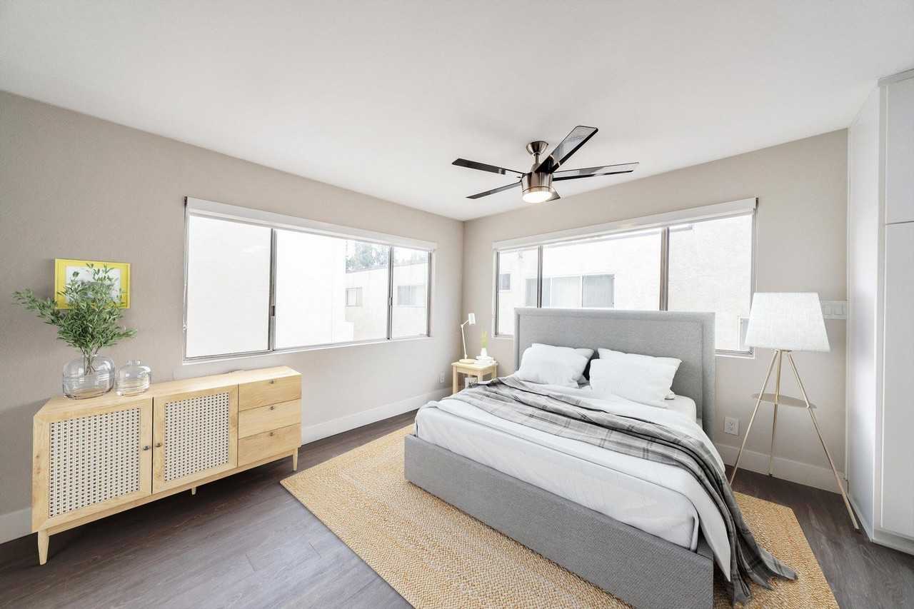 Oasis Apartments - Photo 4 of 19