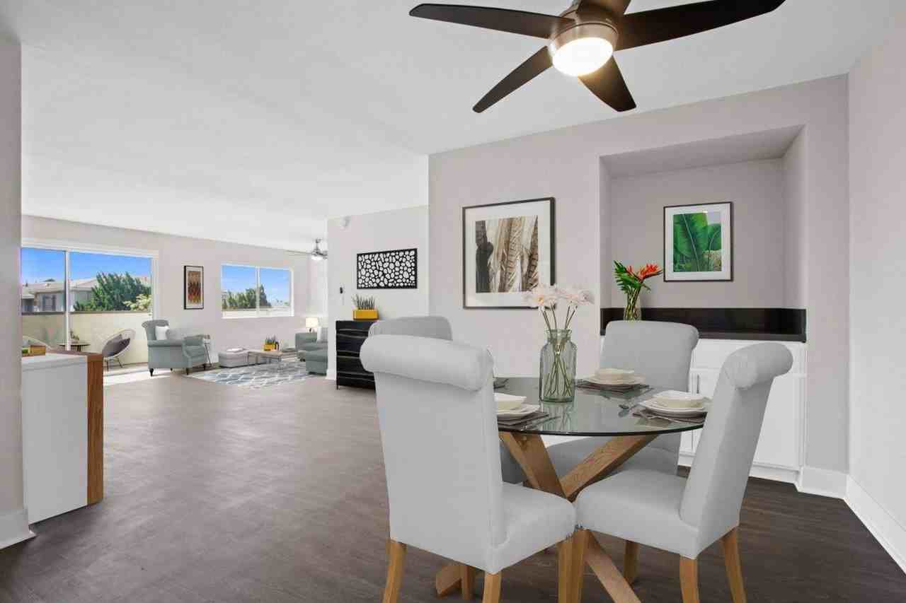 Palm Capri Apartments - Photo 4 of 22