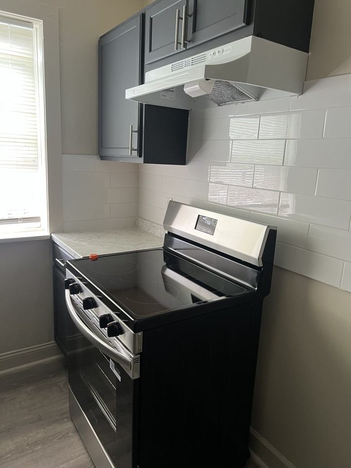 7306a Pennsylvania Avenue #A - Photo 3 of 10