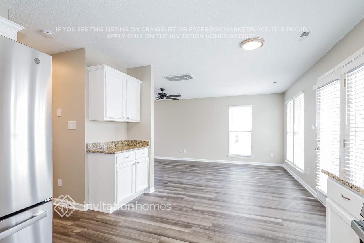 3032 Hawick Commons Dr - Photo 7 of 18