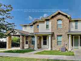 featured image of 179 Holly St #102