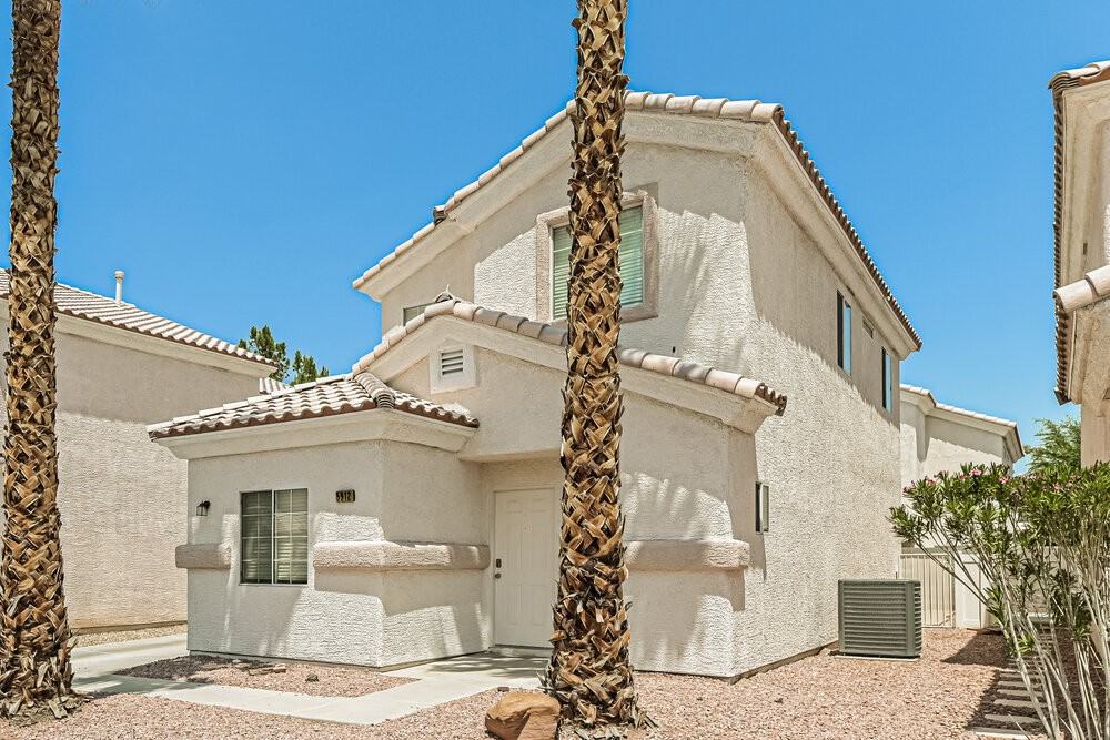 5912 Crumbling Ridge St - Photo 4 of 17