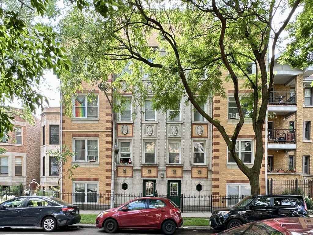 4060 N Kenmore Ave #305