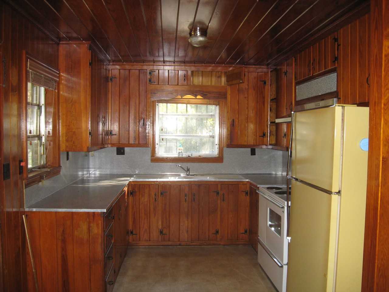 3804 Shelly Dr - Photo 3 of 9