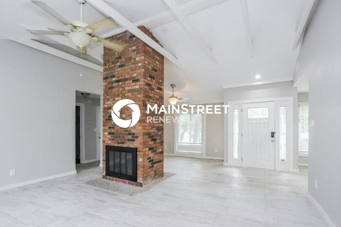 4465 Old Colony Rd - Photo 2 of 16