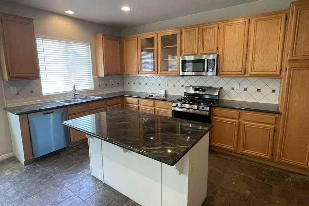 431 Elk St #NA - Photo 2 of 5