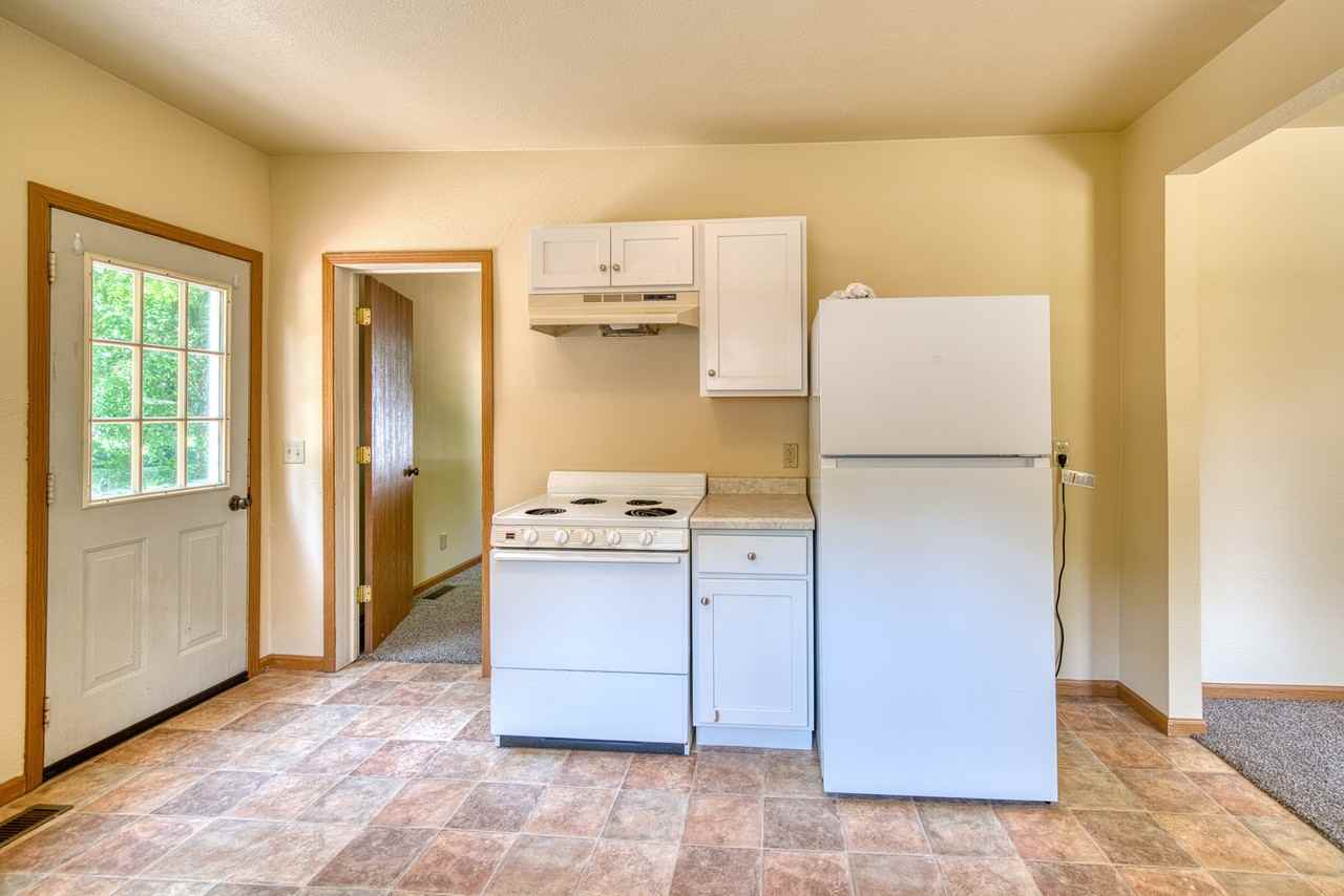 232 S Whiton St #232 - Photo 3 of 13