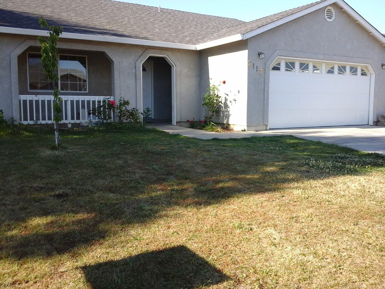 2117 Reta Way - Photo 2 of 8