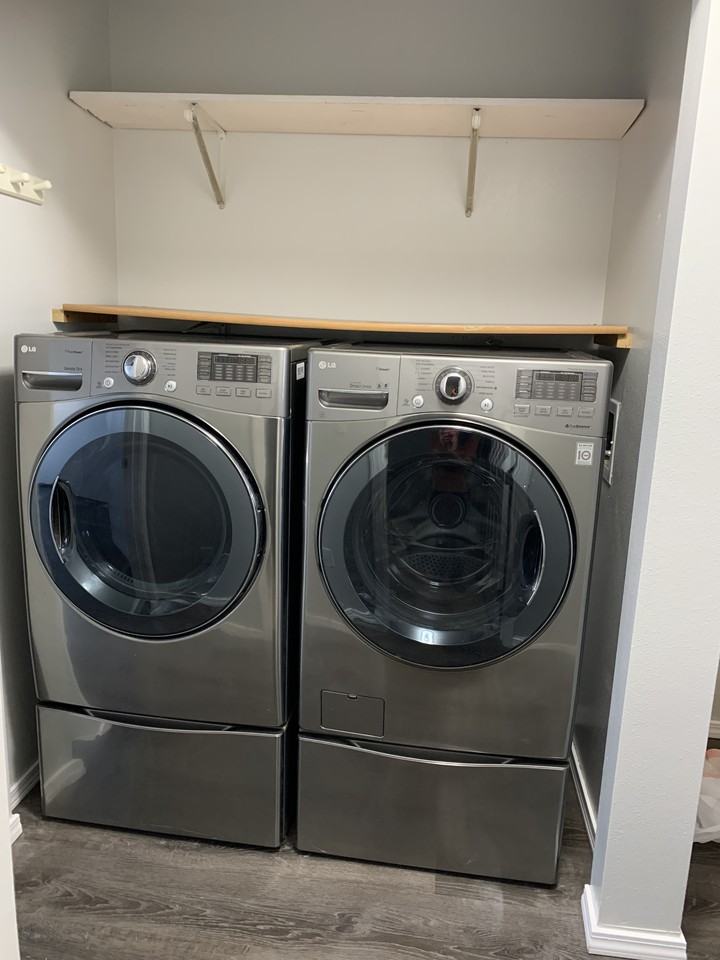 10276 Jamestown Dr #10E - Photo 3 of 17