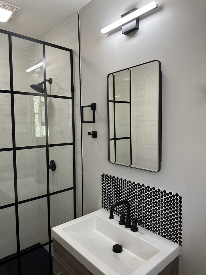 17752 Dixie Hwy #2 - Photo 3 of 5