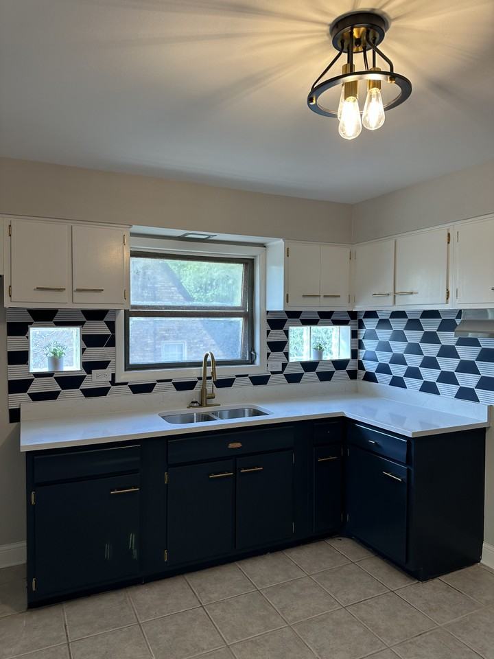 17752 Dixie Hwy #2 - Photo 4 of 5