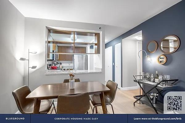 W 15th St #4C - Photo 5 of 20