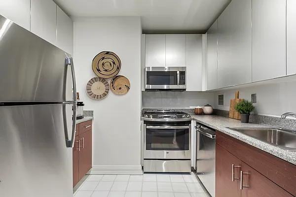 E 29th St #19H - Photo 3 of 20