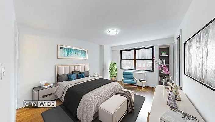 E 16th St #4E - Photo 2 of 14