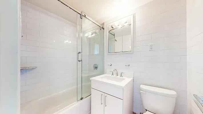 E 16th St #4E - Photo 7 of 14