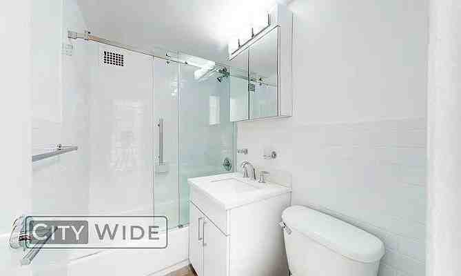 E 16th St #3A - Photo 5 of 12