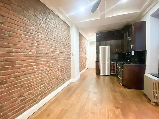 Prince St #22 - Photo 3 of 20