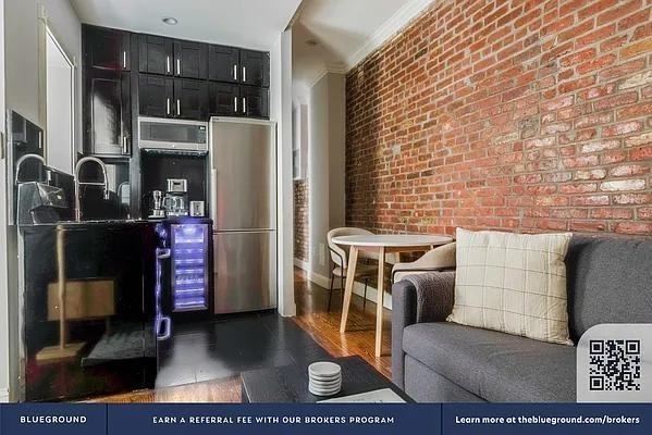 Prince St #9 - Photo 4 of 20