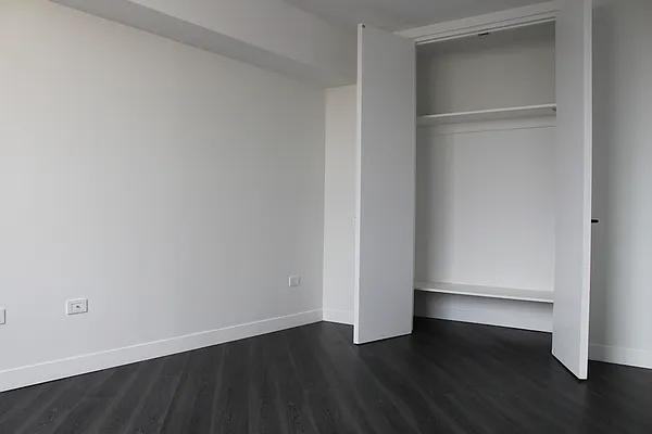 E Houston St #3B0 - Photo 7 of 18