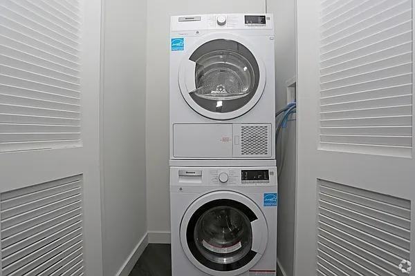 E Houston St #2GG - Photo 7 of 20