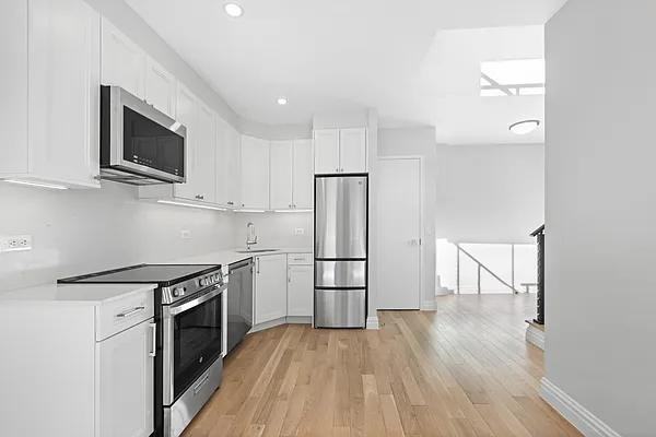 Greenwich St #6K - Photo 6 of 20