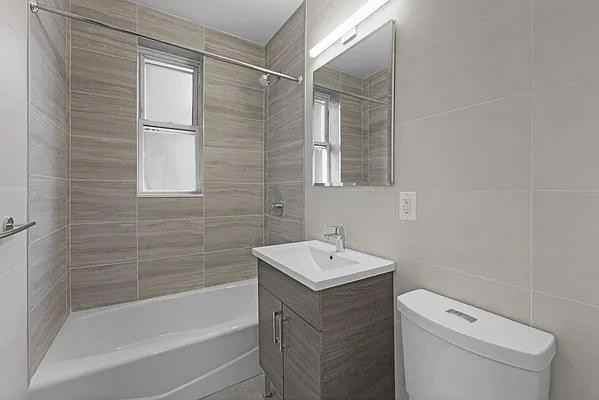 Greenwich St #4M - Photo 5 of 20